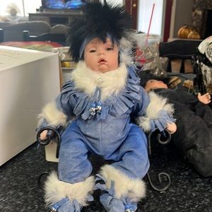 Porcelain Indian babies